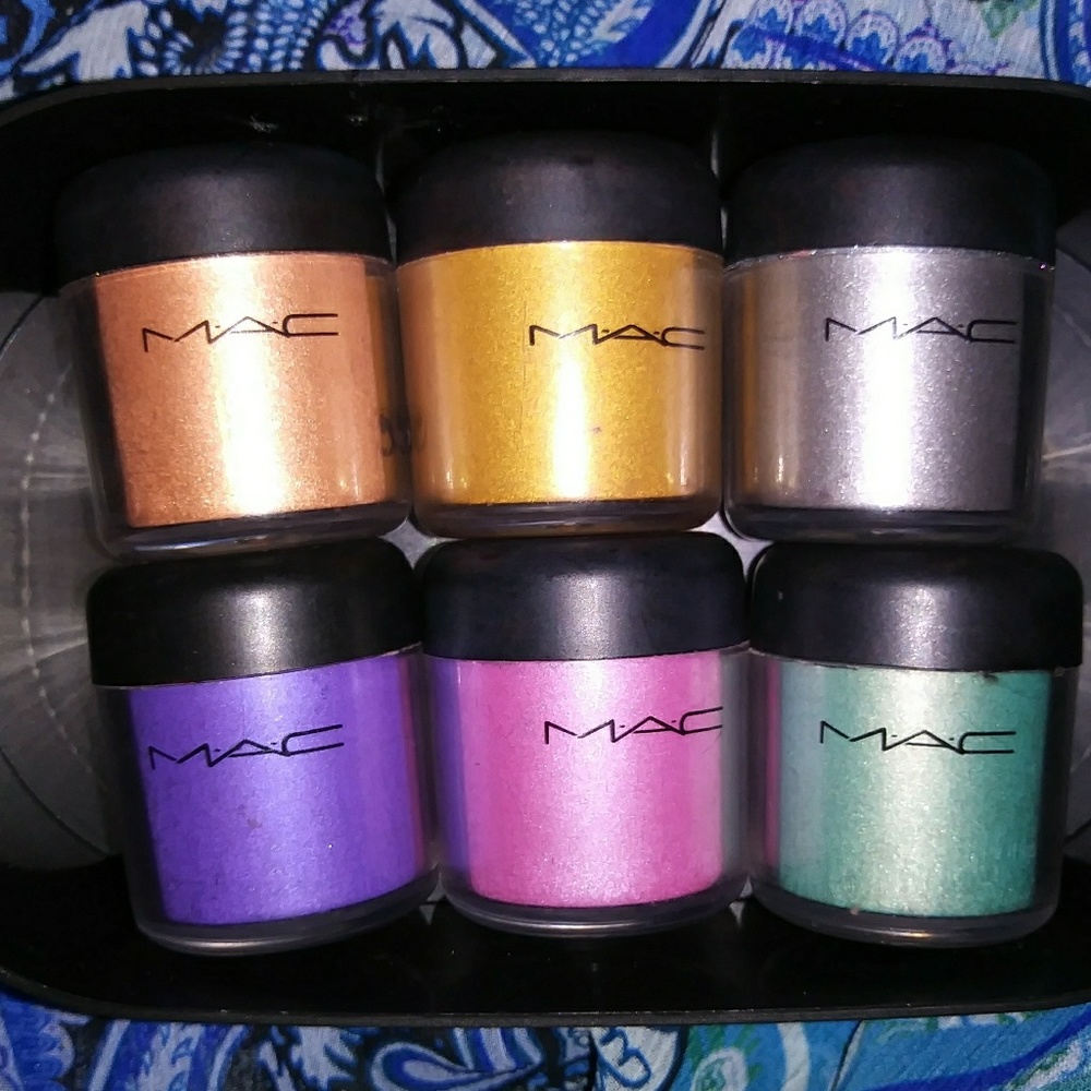 (SOLD) MAC Pigments